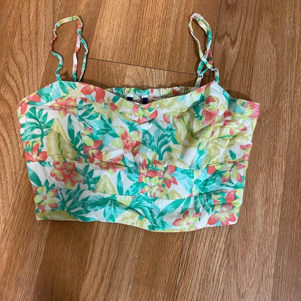 Crop top
